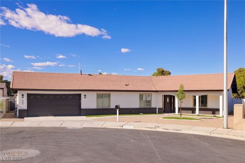 4454 Harmony Ct, Las Vegas, NV, 89121-5742 | Card Image