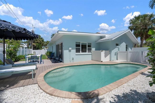 204 75 Th St, House other with 3 bedrooms, 2 bathrooms and null parking in HOLMES BEACH FL | Image 59