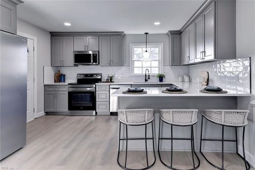 100 Daingerfield Rd, Williamsburg, VA, 23185-5508 | Card Image