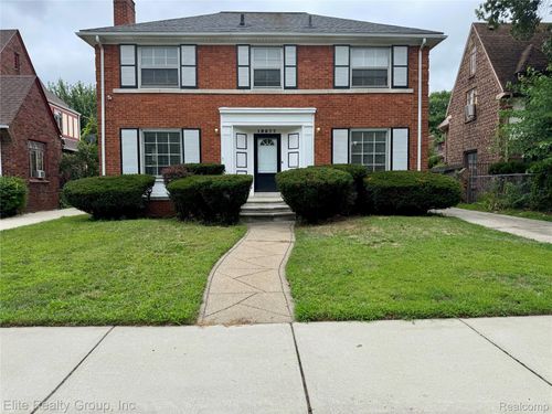 19677 Roslyn Rd, Detroit, MI, 48221-1892 | Card Image