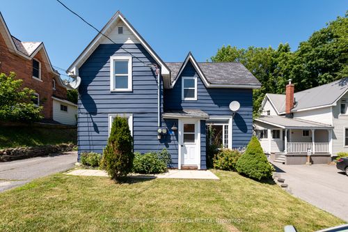 10 Caroline St E, Huntsville, ON, P1H2B4 | Card Image
