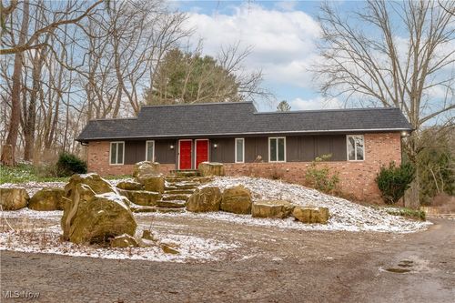 3993 Granger Rd, Akron, OH, 44333-1460 | Card Image