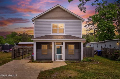 218 Ne 76th St, Oak Island, NC, 28465-4223 | Card Image