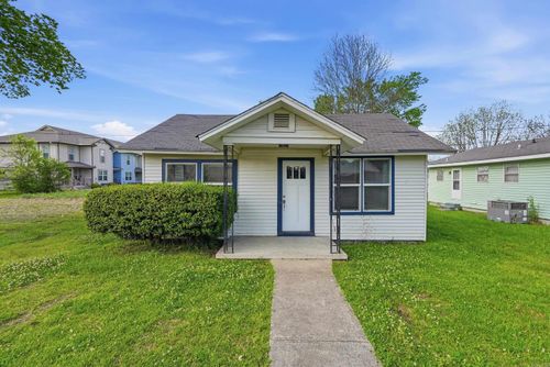 604 Spruce St, Conway, AR, 72032-4204 | Card Image