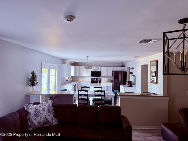 6113 Freeport Dr, House other with 4 bedrooms, 3 bathrooms and null parking in SPRING HILL FL | Image 9