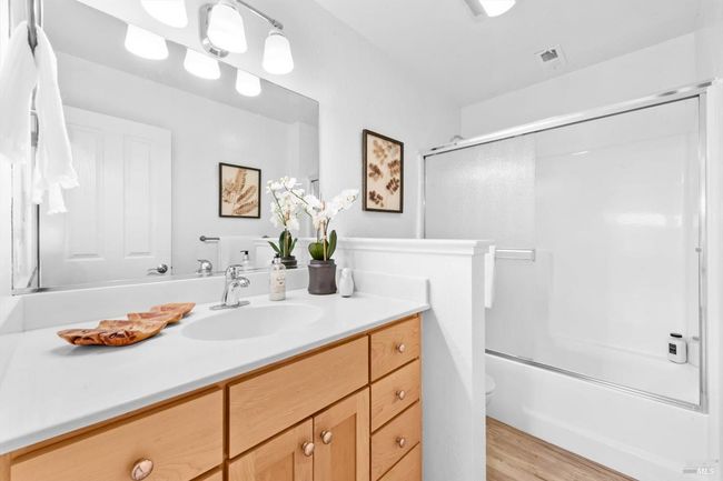 3403 Willis Dr, Condo with 3 bedrooms, 2 bathrooms and 1 parking in Napa CA | Image 25