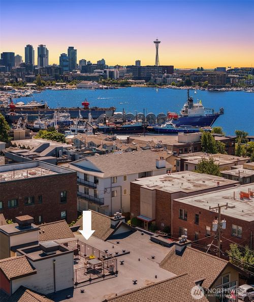 apt-301-2035 Eastlake Ave E, Seattle, WA, 98102-7219 | Card Image