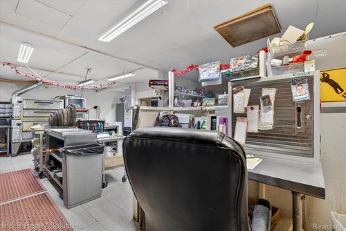 5009 Lapeer Rd, Columbiaville, MI, 48421-9744 | Card Image