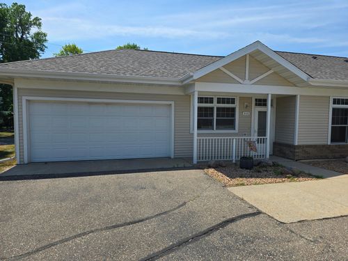 600-600 N Shore Dr, Detroit Lakes, MN, 56501-4500 | Card Image