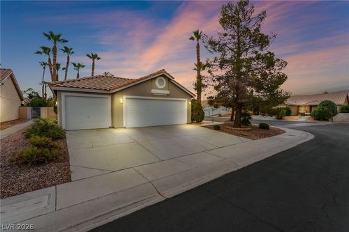 4866 Carefree Dr, Las Vegas, NV, 89122-7553 | Card Image