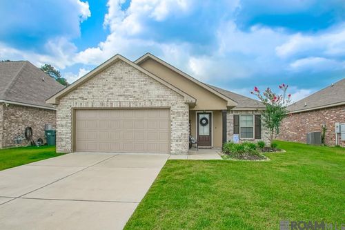 23441 Mango Dr, Denham Springs, LA, 70726 | Card Image