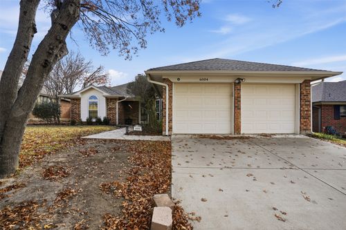 6004 Sundown Dr, Watauga, TX, 76148-1352 | Card Image