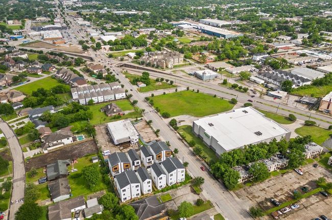 K - 4013 Griggs Rd, House other with 3 bedrooms, 4 bathrooms and 2 parking in Houston TX | Image 31