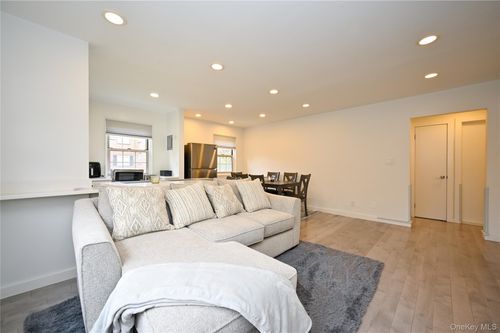 a-69 215th St, Oakland Gardens, NY, 11364-2527 | Card Image