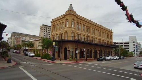 1-2102 Post Office St, Galveston, TX, 77550-2024 | Card Image