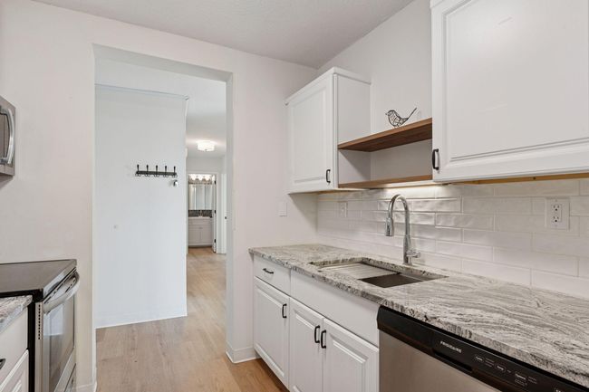 APT-405 - 1181 Edgcumbe Rd, Condo with 2 bedrooms, 1 bathrooms and null parking in Saint Paul MN | Image 11