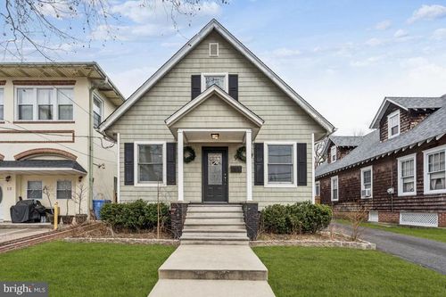 9 N Lenola Road, Moorestown, NJ, 08057 | Card Image