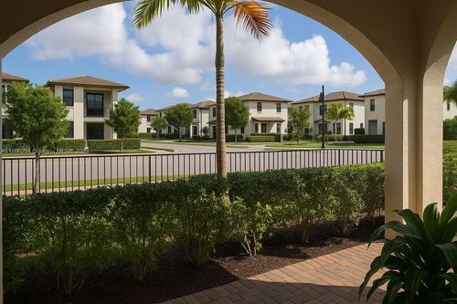 8200 Nw 43rd St, Doral, FL, 33166-5893 | Card Image