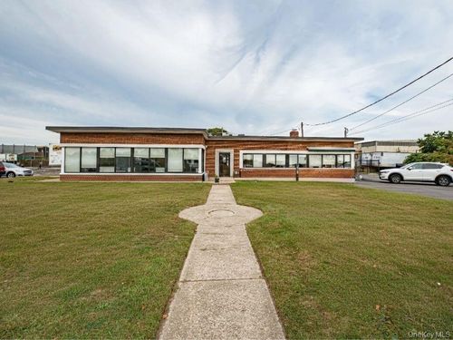 1250 Wellwood Ave, West Babylon, NY, 11704-1011 | Card Image