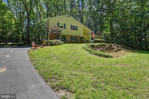 1040 Soffa Rd, EAST GREENVILLE, PA, 18041-2333 | Card Image