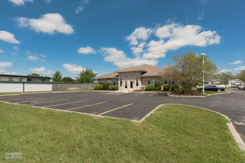 101-101 N 129th Infantry Dr, Joliet, IL, 60435-5135 | Card Image