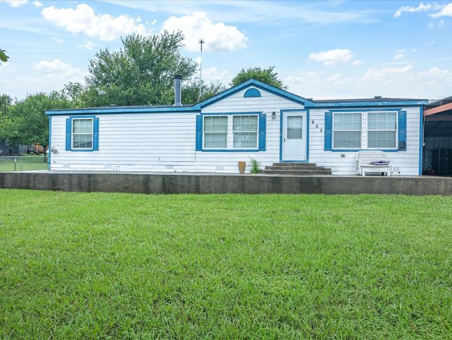 403 Se County Road 3048 C, House other with 3 bedrooms, 2 bathrooms and null parking in Corsicana TX | Image 4