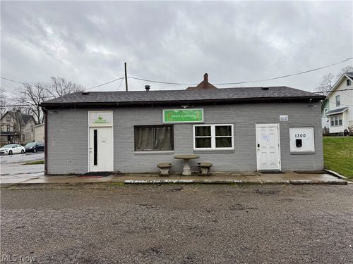 1300 7th St Nw, Canton, OH, 44703-2922 | Card Image