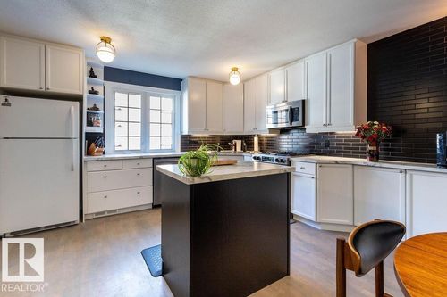 17034 67 Ave Nw, Edmonton, AB, T5T1Y8 | Card Image