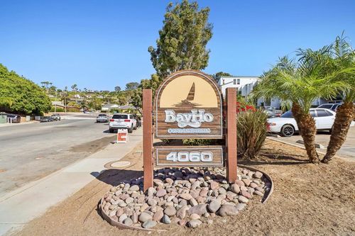 4060 Huerfano Ave, San Diego, CA, 92117-5202 | Card Image