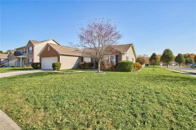 16926 Tree Top Court, House other with 3 bedrooms, 2 bathrooms and null parking in Noblesville IN | Image 1