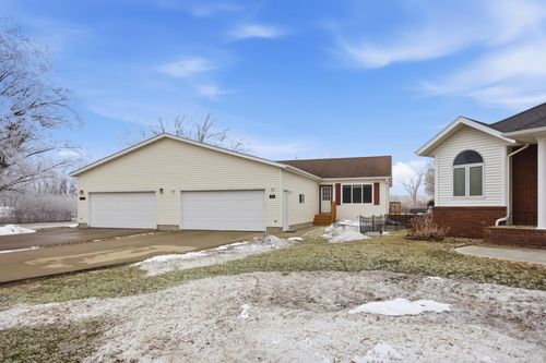 536 10th Ave N, Casselton, ND, 58012-3441 | Card Image
