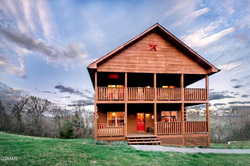 410 Oak Sky Way, Sevierville, TN, 37876-3412 | Card Image
