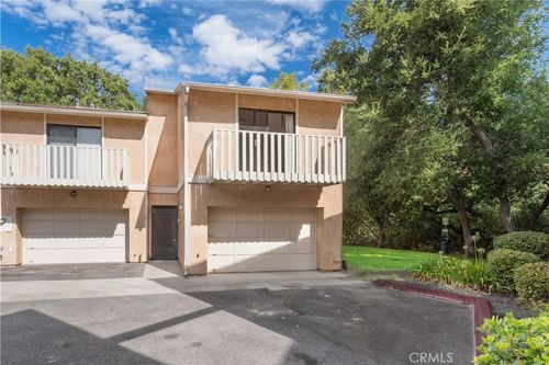 17 Green Ct, Paso Robles, CA, 93446-4415 | Card Image