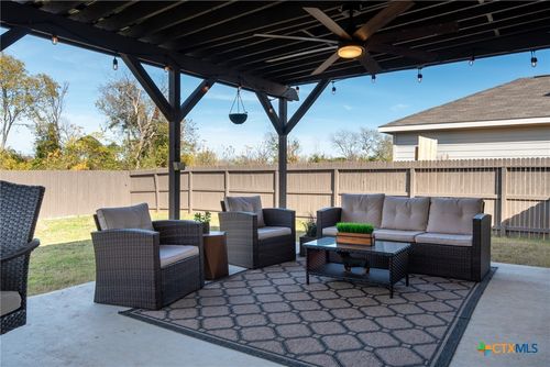 2204 Darst Dr, Seguin, TX, 78155-3515 | Card Image