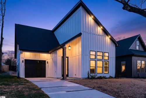 17 Beck Ave, Greenville, SC, 29605-2001 | Card Image