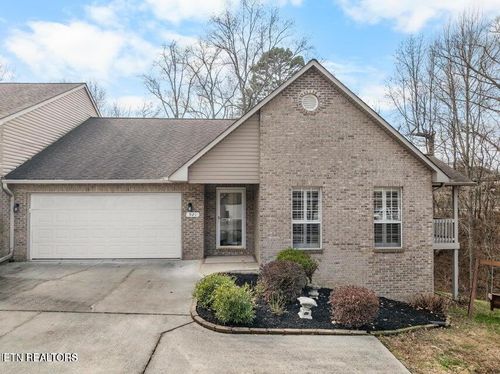 921 Mercer Dr, Maryville, TN, 37801-9316 | Card Image