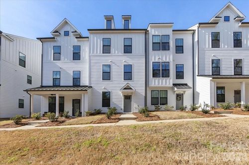 647 District Ct, Fort Mill, SC, 29708-8994 | Card Image