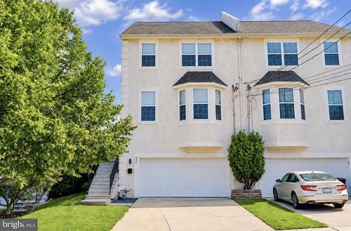 342 W 5th Ave, CONSHOHOCKEN, PA, 19428-1613 | Card Image