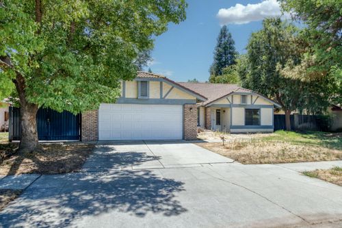 2536 Barstow Ave, Clovis, CA, 93611-6232 | Card Image