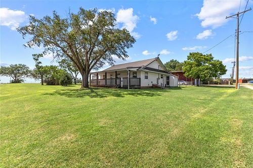 409 W 6th St, Bessie, OK, 73622-2222 | Card Image