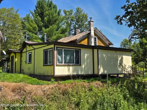 828 E Avery Station Rd, Tunkhannock, PA, 18657-6047 | Card Image