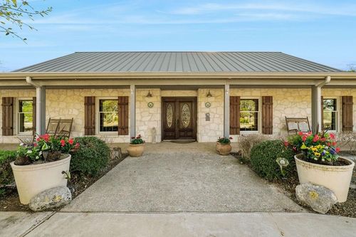 12-521 Bluff Creek Rd, Center Point, TX, 78010-5419 | Card Image