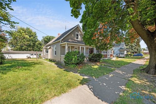 215 Hudson St, Toledo, OH, 43608-1118 | Card Image