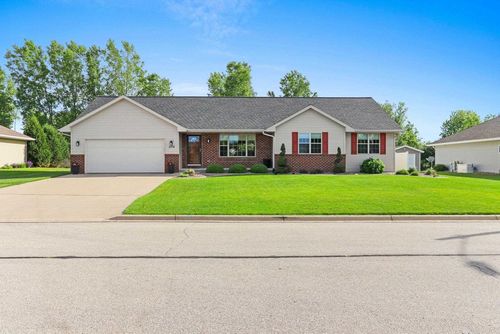 1172 Lansdale Circle, LEDGEVIEW, WI, 54115 | Card Image