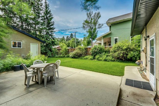 409 12 Avenue Nw, Home with 2 bedrooms, 1 bathrooms and 2 parking in Calgary AB | Image 7