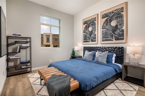1575 W Vista Way, San Pedro, CA, 90732 | Card Image