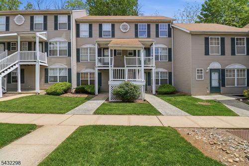 32-239 40th St, Irvington, NJ, 07111-1134 | Card Image