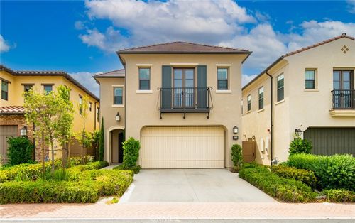 126 Baja, Irvine, CA, 92620-7345 | Card Image
