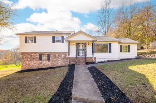 7321 Friendship Ln, Hixson, TN, 37343-2104 | Card Image