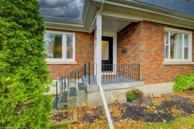 65 Sheldon Ave N, House other with 4 bedrooms, 2 bathrooms and 6 parking in Kitchener ON | Image 3